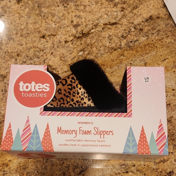 TOTES TOASTIES Cheetah Animal Print Memory Foam Slippers. NEW! Holiday Gift Idea - Picture 2 of 16